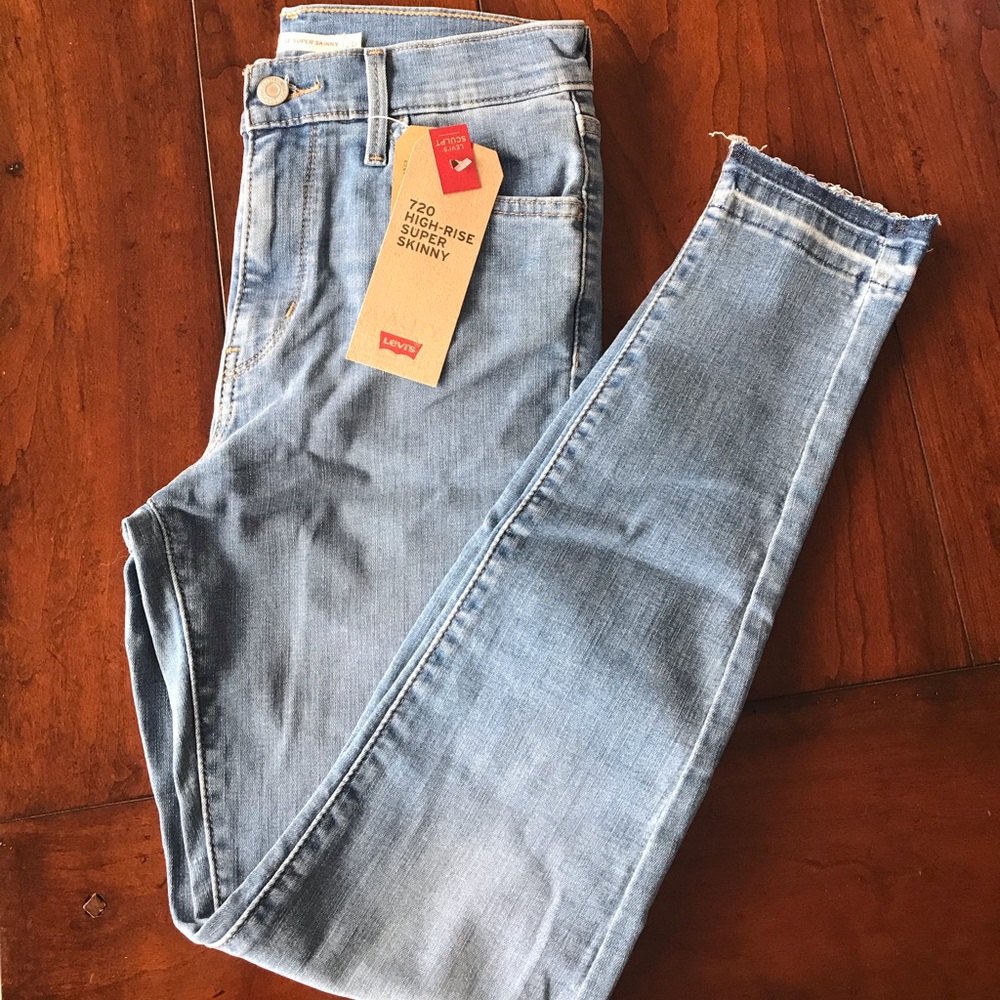 Levi’s 720 high rise super skinny jeans